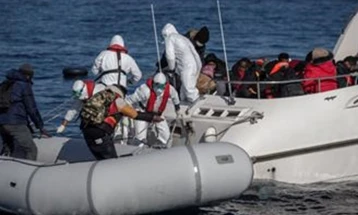 Најмалку 73 мигранти се водат како исчезнати по бродоломот во близина на брегот на Либија