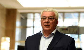 Мандиќ: Ѓукановиќ мора на демократски начин да се отстрани од функцијата претседател на Црна Гора