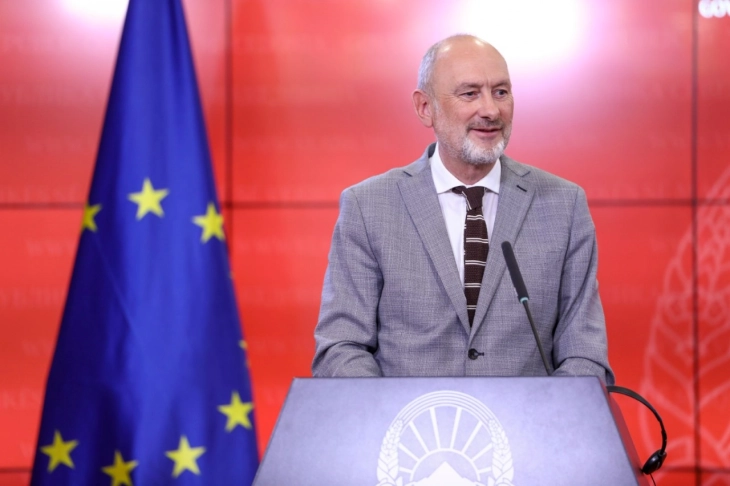 Geer: EU support to increase in parallel with accession process