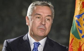 Црногорското Основно државно обвинителство проверува кој му се заканувал на претседателот Ѓукановиќ на Твитер