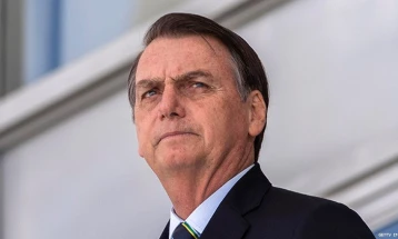 Болсонаро ќе биде повикан да сведочи за скандалот со шверцуван накит, информира бразилскиот министер за правда