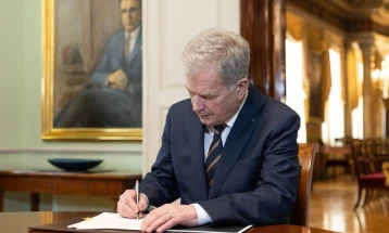 Finnish president signs NATO membership legislation