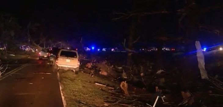 Të paktën 23 persona e kanë humbur jetën në tornadon që e përfshiu shtetin federal Misisipi në SHBA