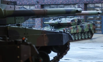 Германски контингент од 18 тенкови Леопард предаден на Украинците