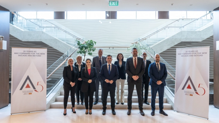 Заедничка изјава од Неформалниот состанок на А5:  Посветеност на основните начела на Повелбата, вклучително и на политиката на „отворени врати“