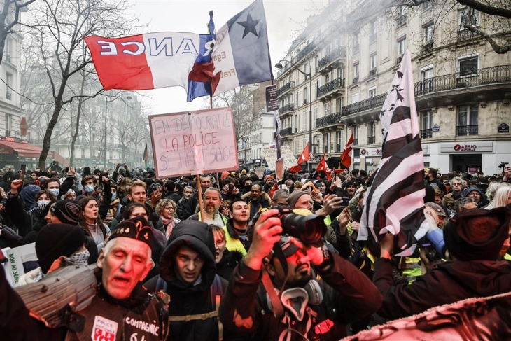Strikes continue in France as Paris rejects union attempt at talks