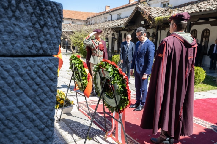 Pendarovski and Van der Bellen lay wreaths at Goce Delchev's grave in Skopje church of St. Spas