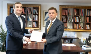 Османи ги прими копиите од акредитивните писма на новоименуваниот амбасадор на Република Азербејџан