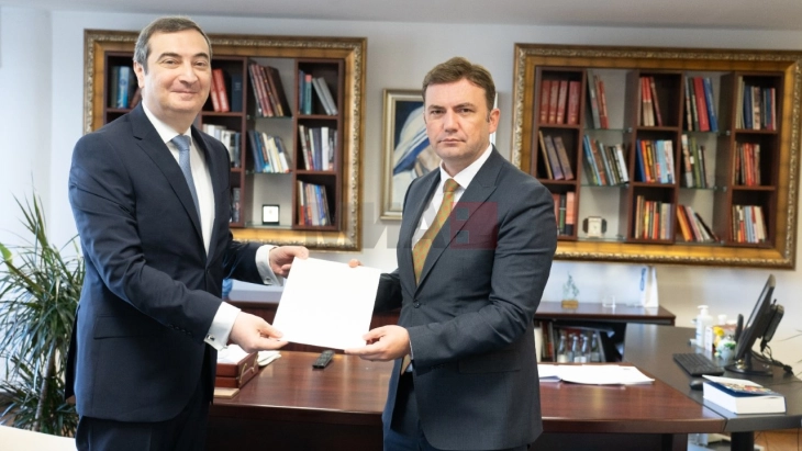 Osmani i pranoi kopjet e letrave kredenciale të ambasadorit të sapoemëruar të Republikës së Azerbajxhanit