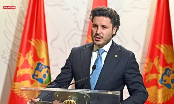 Абазовиќ: Му го честитам изборот на Милатовиќ за прв европски претседател во историјата на Црна Гора