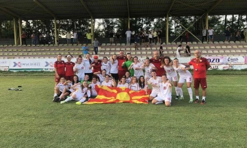 Младите македонски фудбалерки ја пречекуваат Грузија