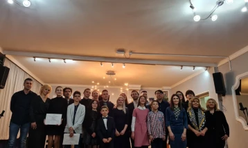 Тројца ученици од ДМБУЦ „Илија Николовски - Луј“ - Скопје освоија први награди на Меѓународен натпревар во Ниш