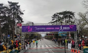 Rreth 3.000 pjesëmarrëse kanë vrapuar në garën e femrave Avicena