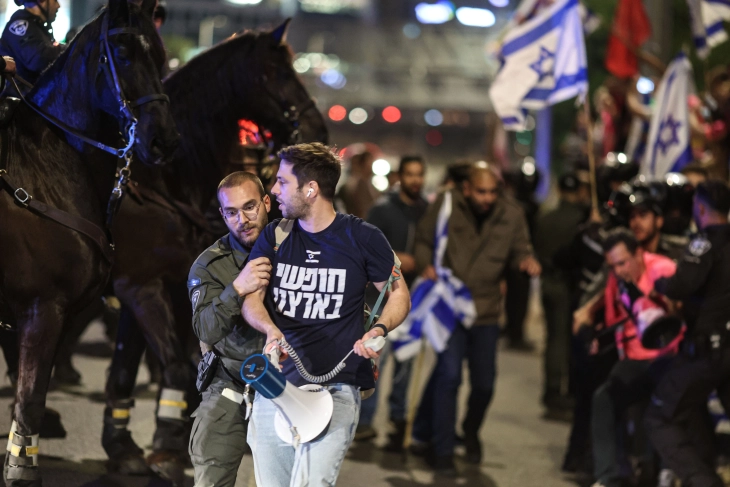 Protests continue in Israel despite delay to judicial reform