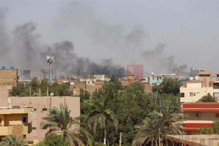 Судан: Се интензивираат воздушните напади врз цели во Картум