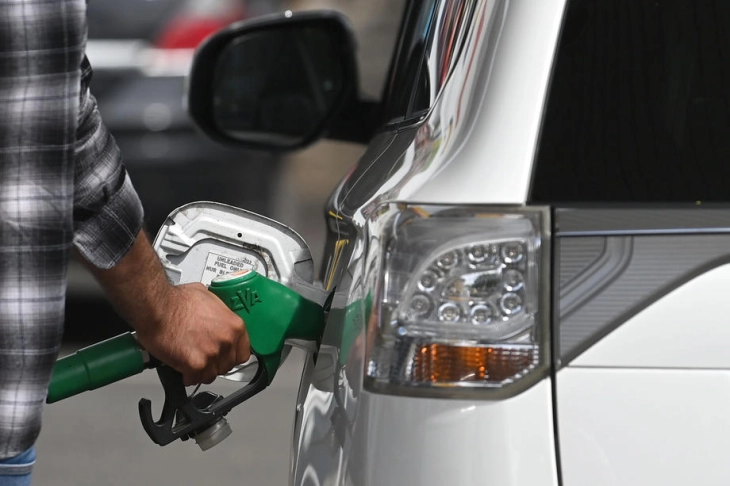 Gasoline price drops