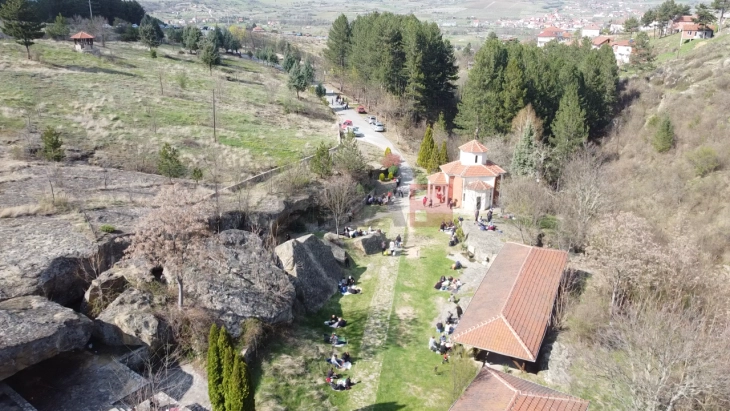 Во Делчево одбележан празникот Источен Петок Балаклија