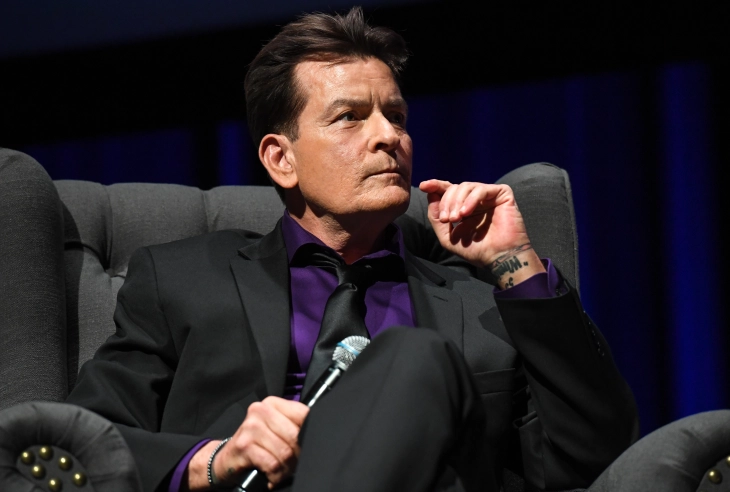 Кавгата меѓу Чарли Шин и продуцентот Чак Лоре е минато