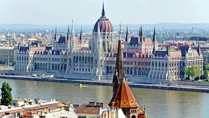 Истражување: Повеќето Унгарци веруваат дека постои ризик од трета светска војна
