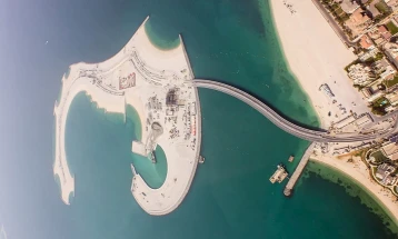 Остров со облик на морско коњче кај Дубаи продаден за 30 милиони евра