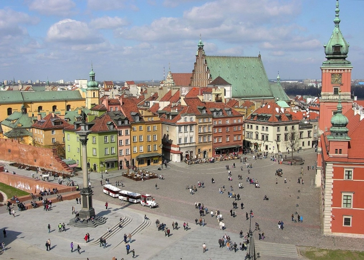 Polonia e konfiskoi ndërtesën e gjimnazit rus në Varshavë