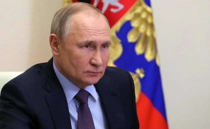 Властите на ЈАР го повикуваат Путин да не доаѓа на самитот на БРИКС бидејќи може да биде уапсен