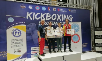 Кик-боксинг клубот АС од Делчево со пет медали се враќа од Европскиот куп во Сараево
