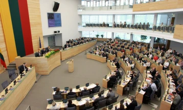 Литванскиот Парламент одобри данок на банките за финансирање на одбраната