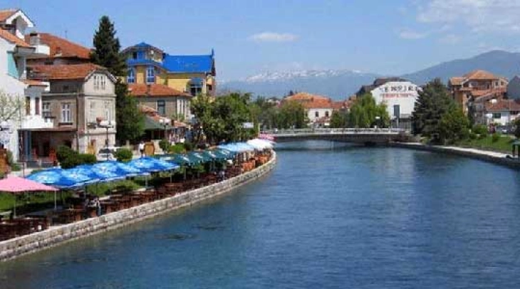 Гостиварец грабнал малолетничка од Струга