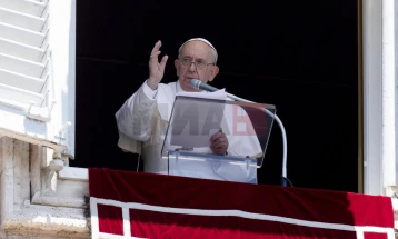 Папата повика на мир на Блискиот Исток