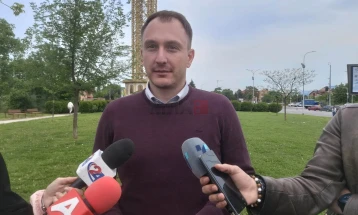 Андоновски: Градоначалничката Арсовска тајно ги исплатила долговите кон приватните превозници, но нов договор не потпишува и градот го држи во клинч