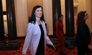 Фон дер Лајен ја прифати оставката на еврокомесарката Марија Габриел, мандатарката за состав на новата бугарска Влада