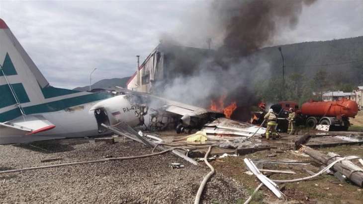 Rrëzohet një aeroplan i vogël civil në Gjermani, dy pilotë e humbin jetën