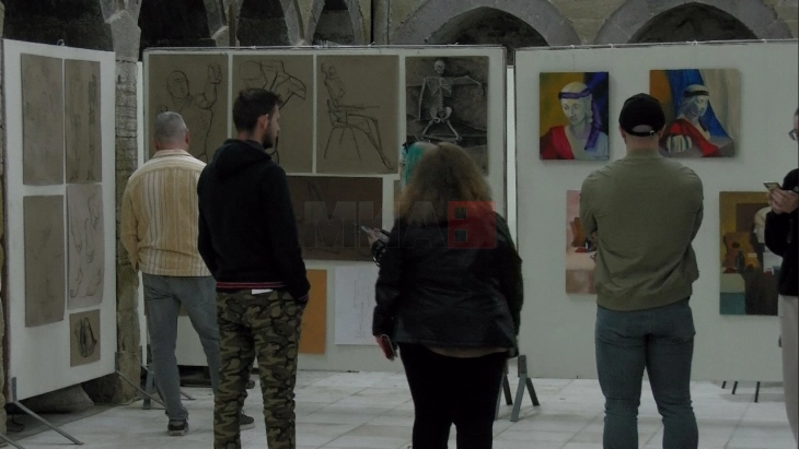 Студенти на штипскиот Универзитет „Гоце Делчев“ имаа изложба во галеријата „Безистен“