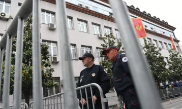 Во Подгорица зголемени безбедносни мерки и блокади на улици
