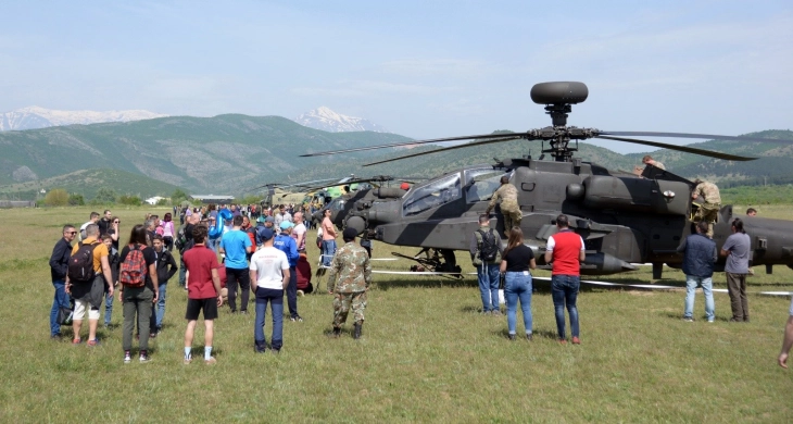 Изложба на воздухоплови, возила и опрема кои се дел од вежбата „Брз одговор 23“ на спортскиот аеродром „Аџитепе“  во Куманово