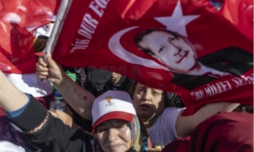 Polls open in Turkey for crucial presidential run-off