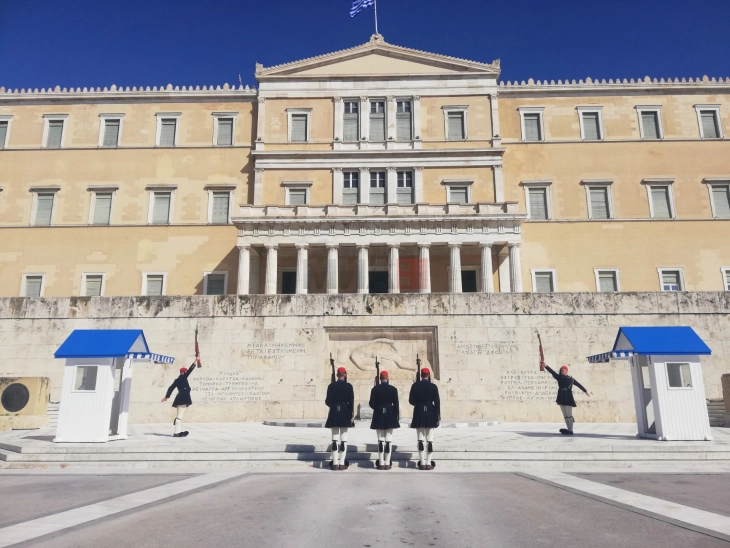 Новите пратеници во грчкиот Парламент положија свечена заклетва