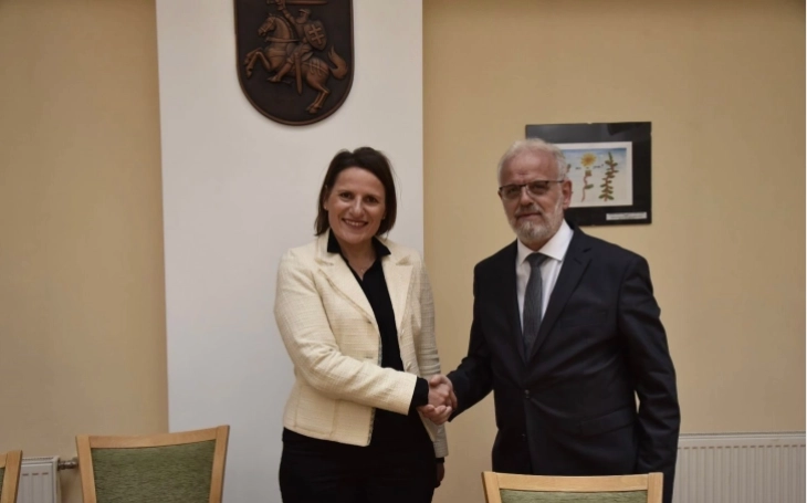 Xhaferi meets first Vice-President of French National Assembly, Rabault