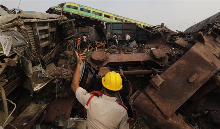 At least 238 die in horrific east India train crash