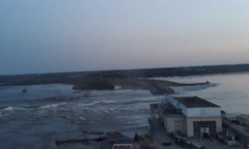 Крената во воздух браната Какховка, во јужна Украина