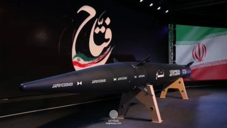 Иран ја покажа својата прва хиперсонична ракета „Фатах“