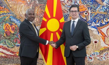 Претседателот Пендаровски ги прими акредитивите на новоименуваниот амбасадор на Ангола