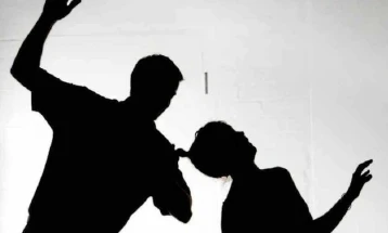 Обвинение за сторител на семејно насилство и негов помагач