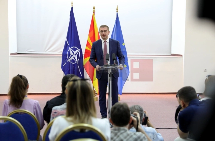 Mickoski: VMRO-DPMNE not supporting constitutional amendments under current conditions, prepared to enter government with SDSM but not DUI