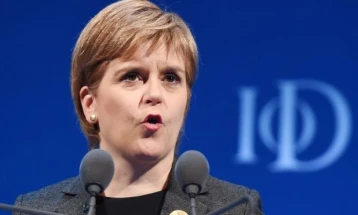 Би-би-си: Уапсена поранешната шкотска премиерка Никола Старџен