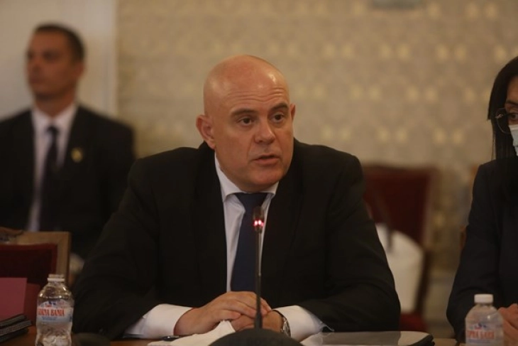 Бугарскиот Врховен судски совет го разреши главниот обвинител Иван Гешев
