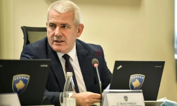 Sveçla: Në veri të Mitrovicës arrestohet organizatori kryesor i sulmeve ndaj KFOR-it dhe Policisë së Kosovës