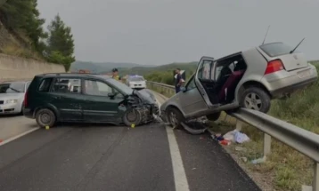 Në aksidentin e trafikut në Shqipëri jetën e ka humbur një fëmijë tetë vjeçar nga Maqedonia e Veriut