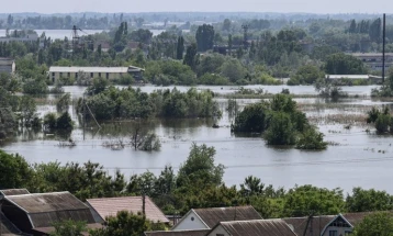 Русија ја одби помошта од ОН, бројот на жртвите од поплавите по саботажа на браната се зголемува